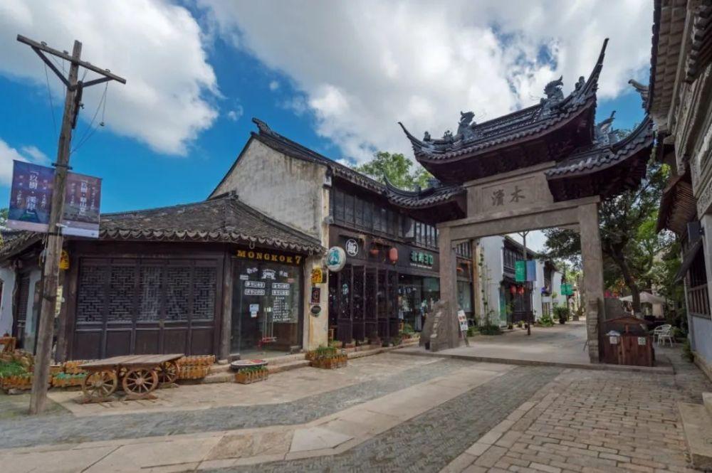 历史课上，老师提出这样的问题：秦始皇能不能吃游戏画面